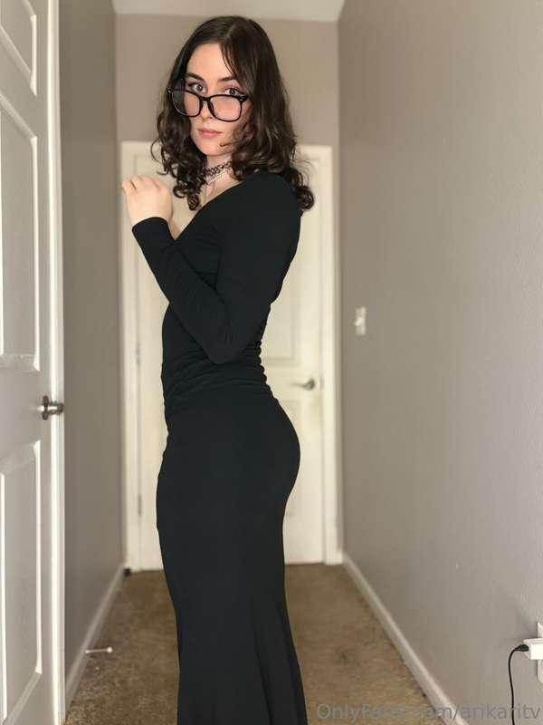 I’m ready for our date!!! 🖤✨