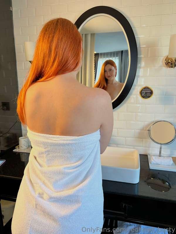 redhead_busty image #0