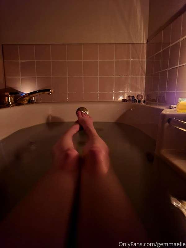 Wish someone was taking a bath with me 💦