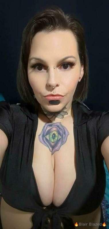 I'm getting ready for Halloween. Who should I cosplay?