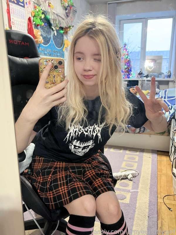 iamyourkittygirl image #2