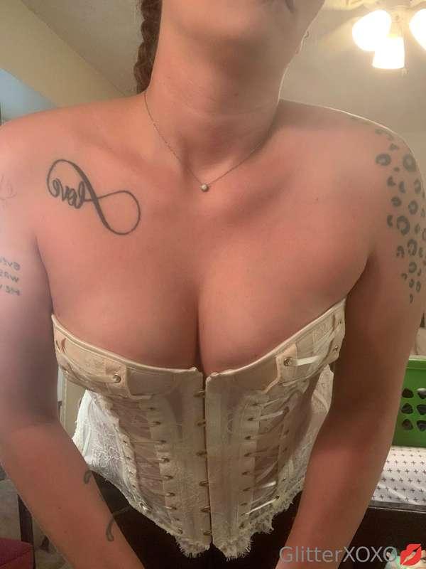 Busty Baby😍🫣