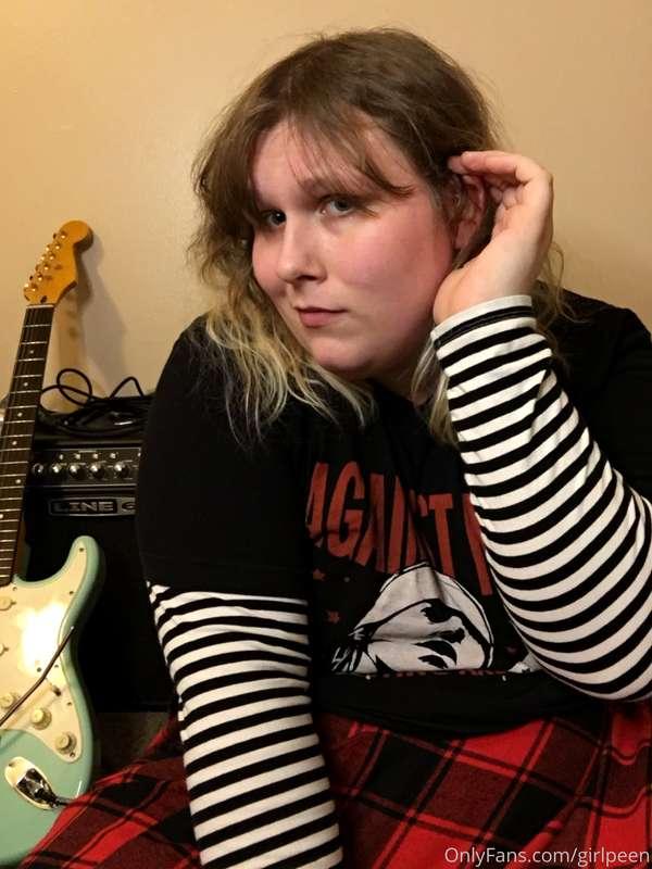 pov: we're hanging out after band practice and you dare me t..