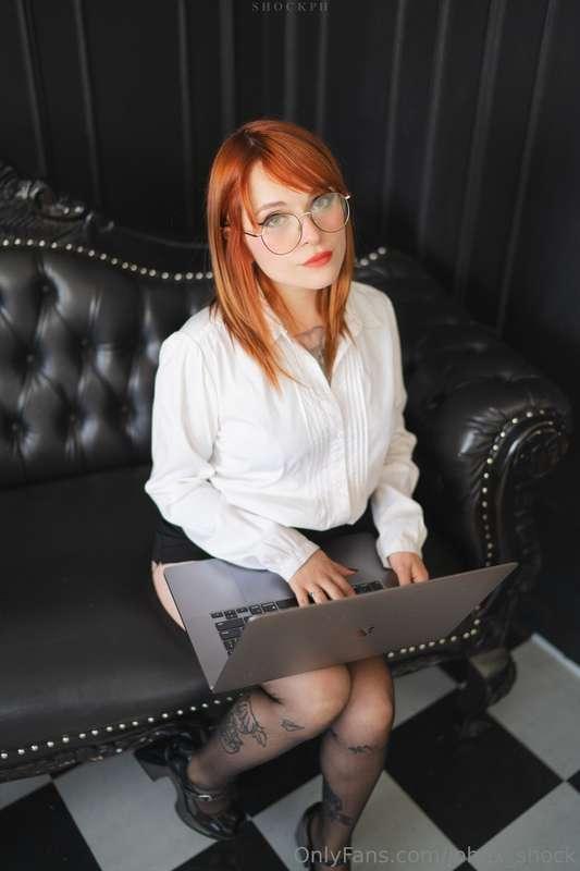 Comencé a subir en @shockph la entrevista a secretaria que l..