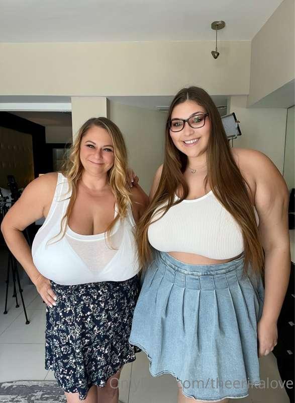 We made the hottest titty play and jerk off encouragement vi..