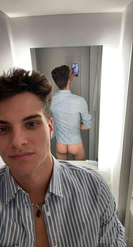 Smack my ass 🥁 🍰