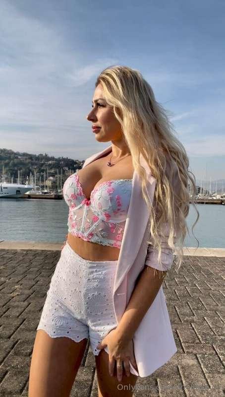 🔞LOOK AT THIS HOT CUTIE🍌💦@simplykami will show you her wet p..