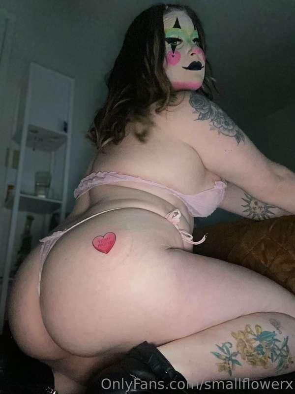 This ass is all your feed needs to see (;