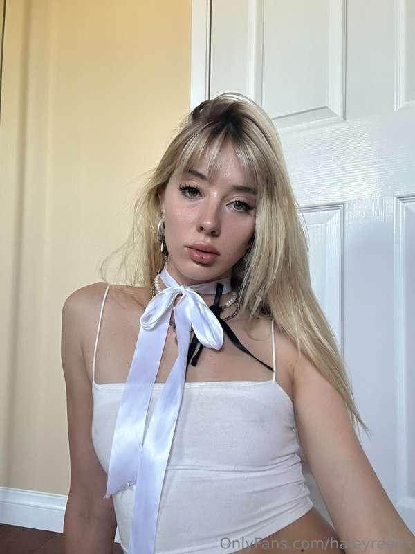 My fav top for a little tease 🥹