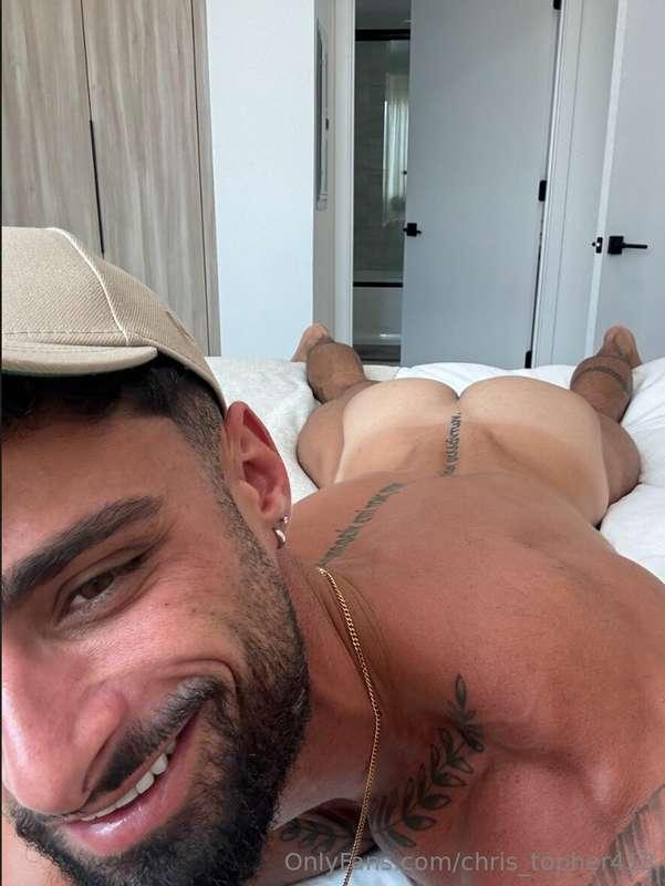 I know you wanna bury your meat in there don't try to hide i..