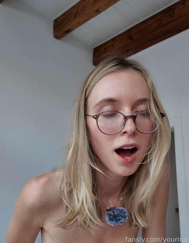 I recently shared a pretty hot anal video (don’t judge me - I was really, really horny🙈), in case you haven’t received it but would like to check it out - let me know😜