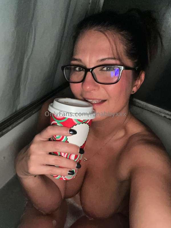  🛀 A friend with coffee is a friend indeed