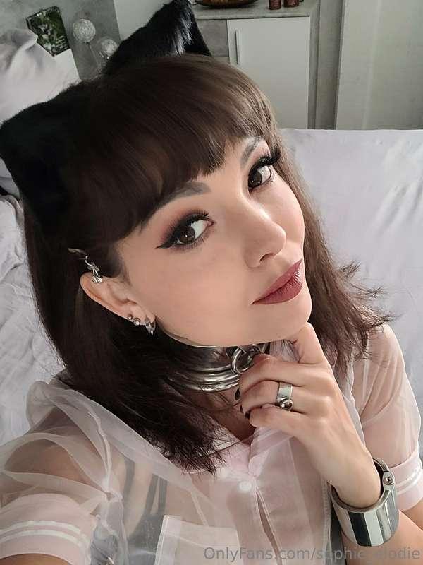 Little chastity cutie in pink and white