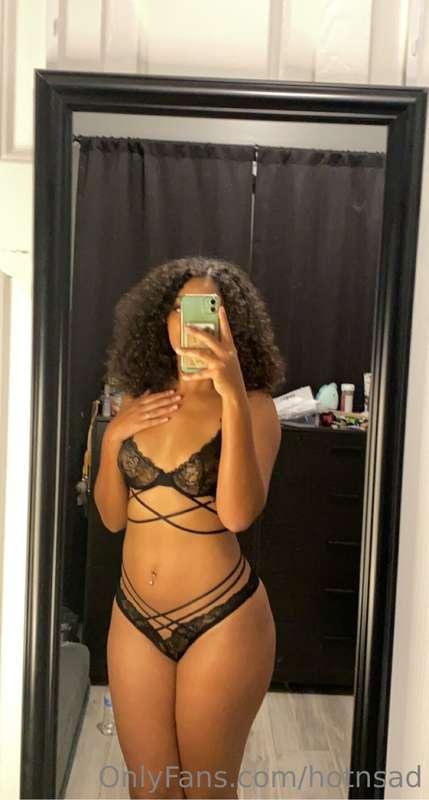this set is just too cute!! what color would y'all like to s..