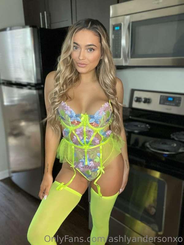 I hope you're ready because lunch is served! 🫦😉😈
