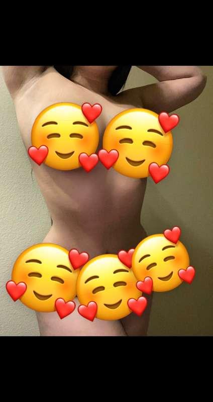 Unlock my message if you want to see this uncensored 🤯🤯🤯