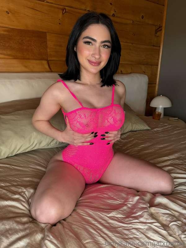 Pretty in pink... what's your kink?😉