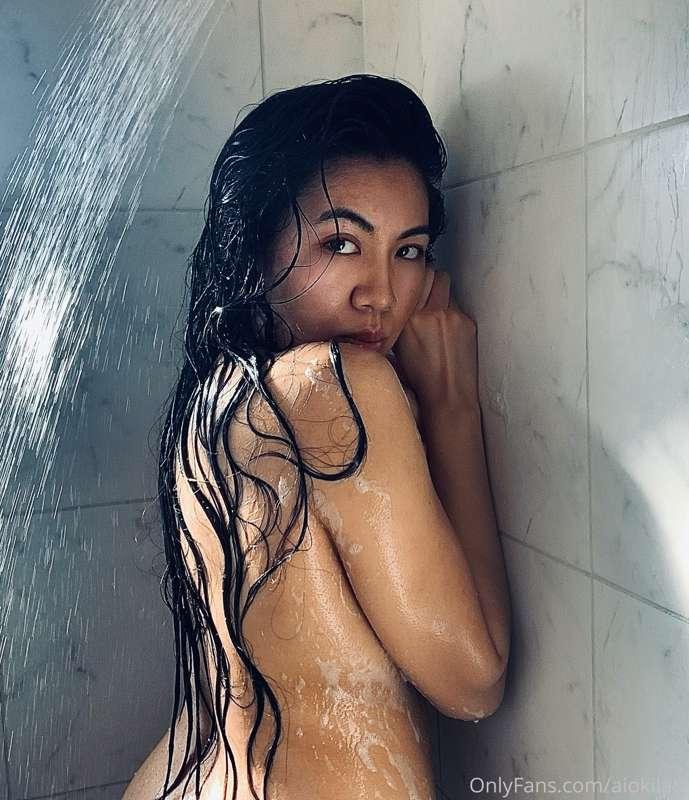 🩵🤍 It’s #throwbackThursday 🤍🩵
### Should I do a new shower s..