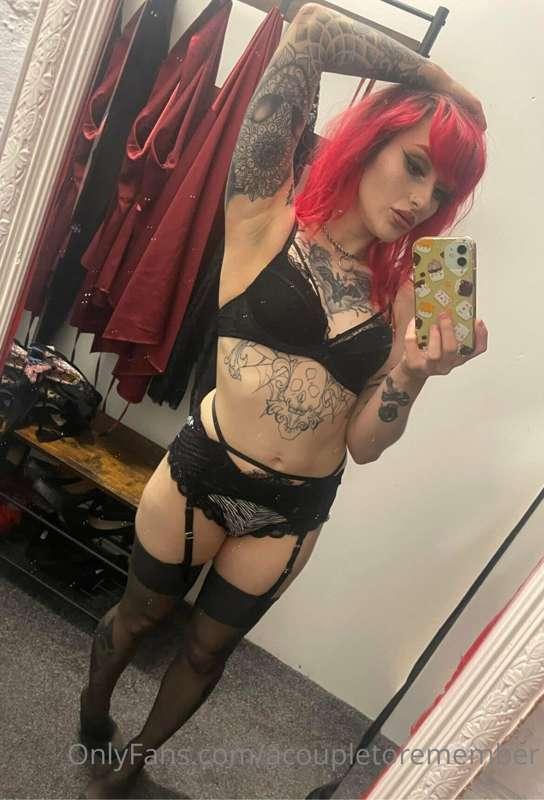 It is VERY hot today, please remember to stay hydrated 🖤😘
