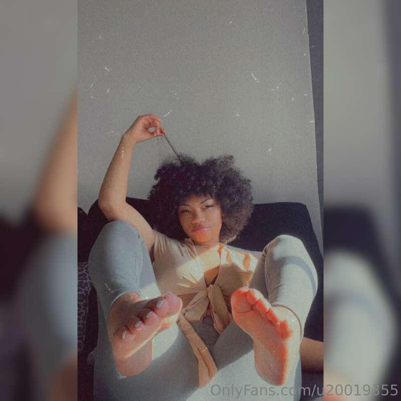 🤭👣