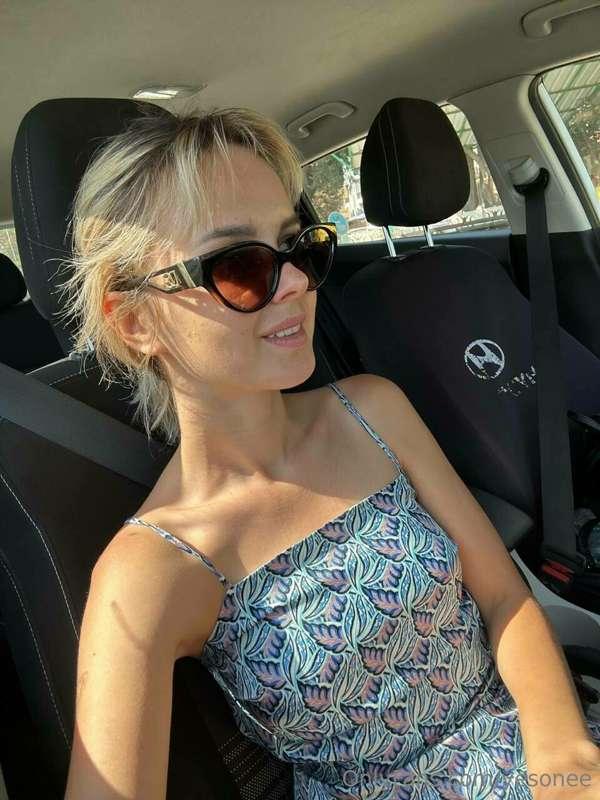 Anyone have a dirty idea for playing in the car?😈
Text me, I..
