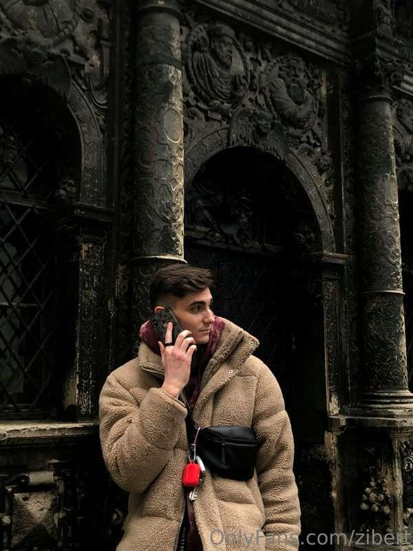 This is me calling to remind you of myself🙉🙈