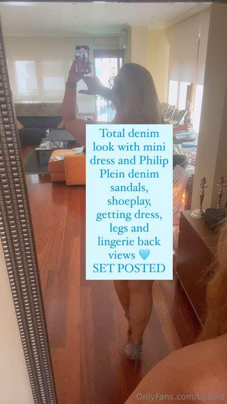 Total denim look with mini dress and Philip Plein denim sand..