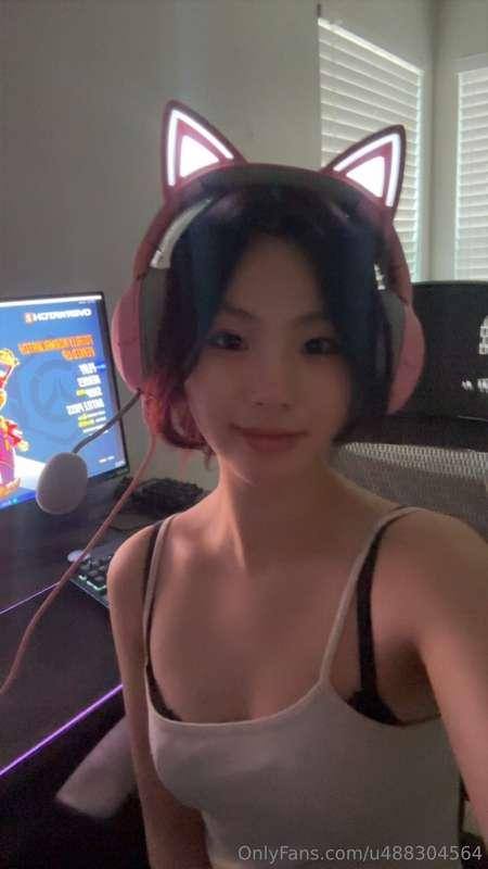 I got new headsets :P