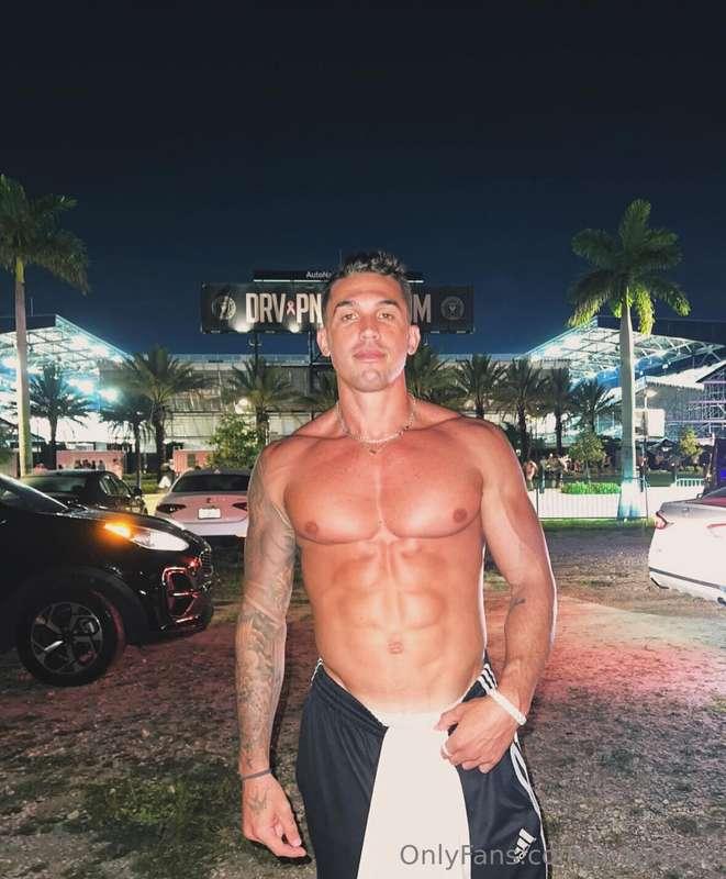 About to make your day 😎 Check your DMs for an extra special..