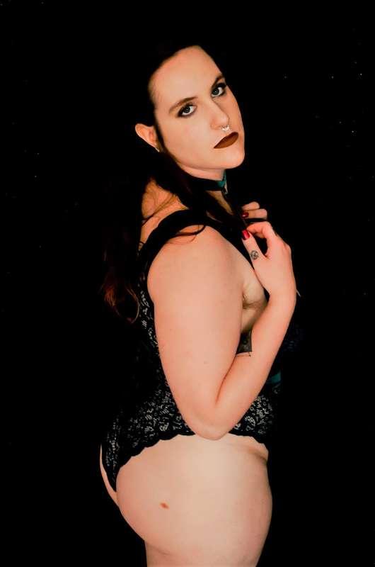 Don't you love the hair peeking out the sides?