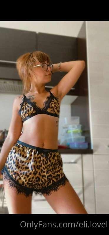 Dimmi in chat cosa faresti se io fossi la tua prof ed entras..