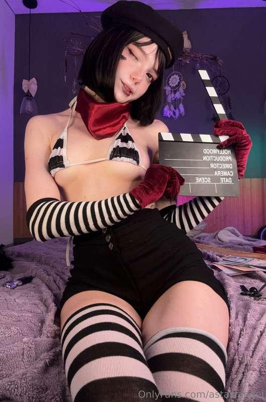 Are you ready for the show? 👀 Message me