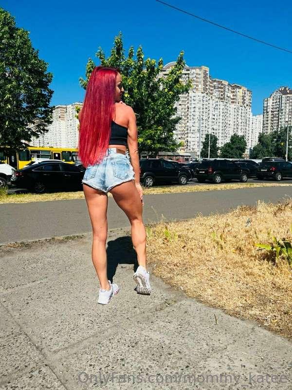 It's very hot today☀️☀️☀️
 can I take off my clothes? 🤭👿🫦