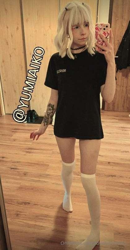 Hi daddy 😋 I am Yumi 🍡

My body is as Yumi as my name🍑

I am..