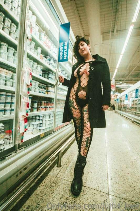 what if you found me like this at the groceries? 🥰