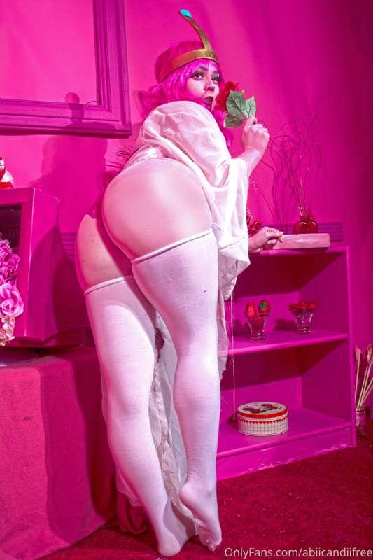 LORE OLYMPUS - Hades x Persephone

UNLOCK LEWDS $3
-HD Photo..