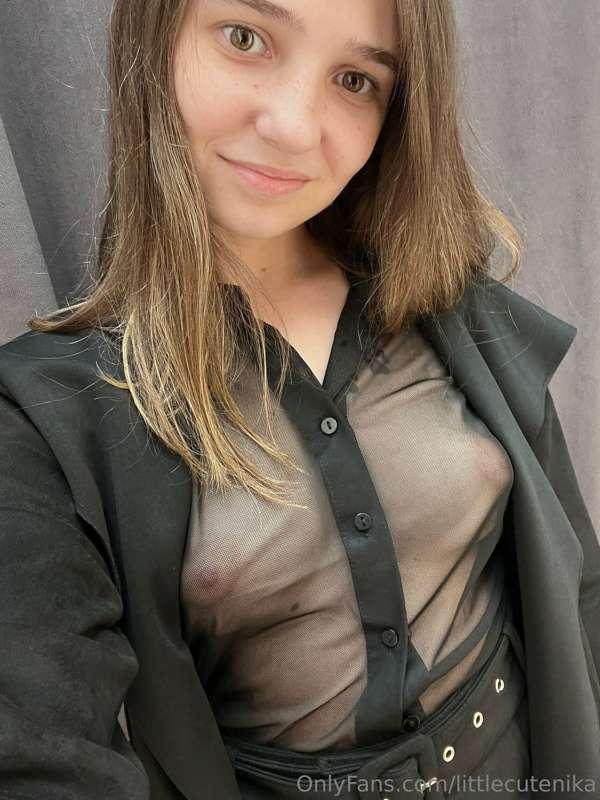 See through tops are best 😁