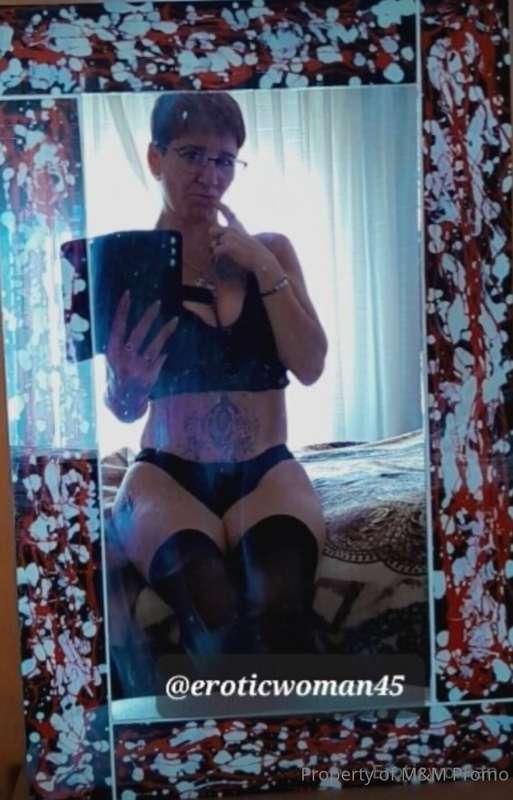 𝒮ℯ𝓁𝒻 ℛℯ𝒻𝓁ℯ𝒸𝓉𝒾ℴ𝓃
𝐒𝐨𝐥𝐨 𝐂𝐨𝐧𝐭𝐞𝐬𝐭
@eroticwoman45

𝓡𝓮𝔀𝓪𝓻𝓭𝓼: 
🪞50+ ..