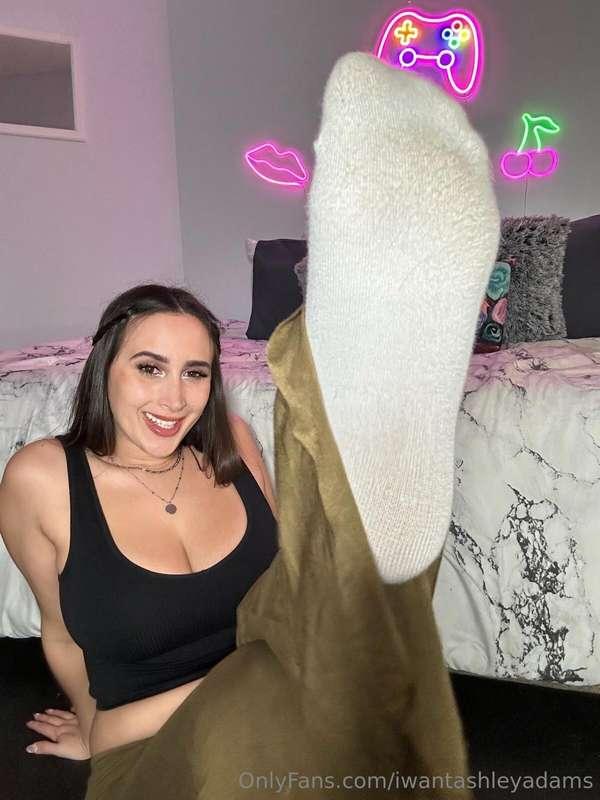 I want you to rip these clothes off 😈😈