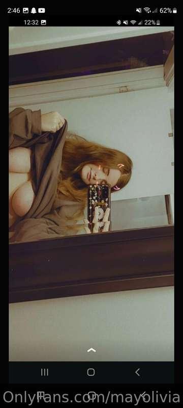 Everyone loves tit pics taken at random times😌🥰