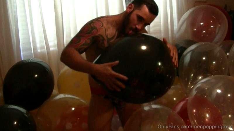 menpoppingtoys image #0