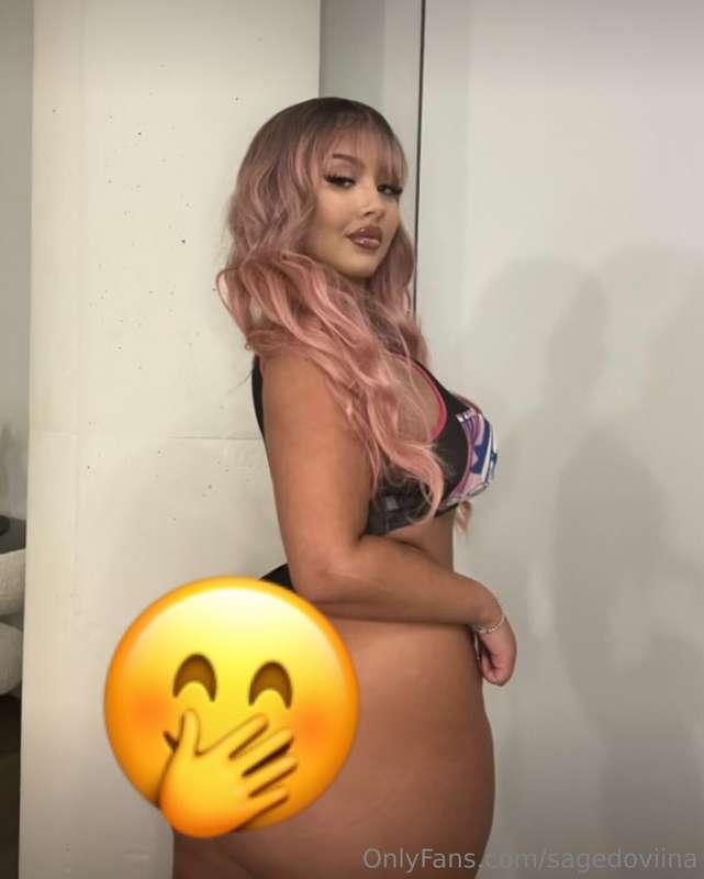 Let me show you something naughty babe DM me "🍆" for an excl..