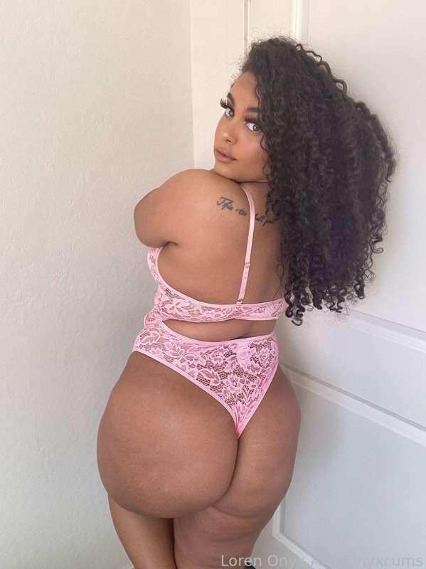 I wanna be like coco and marshmallow, your hot and I wanna be on top of you 


✎ #nerdy #ebony #cute #pokemon #exotic #bigass #gamer #reader #brunette #fyp 