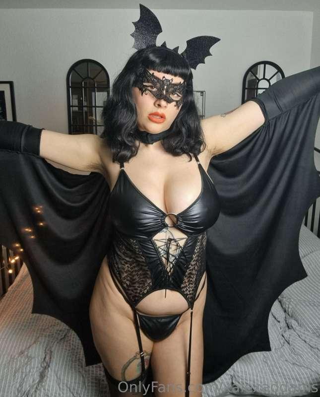 trick or treat, I drink my drinks neat 🍸spank him if he talk..