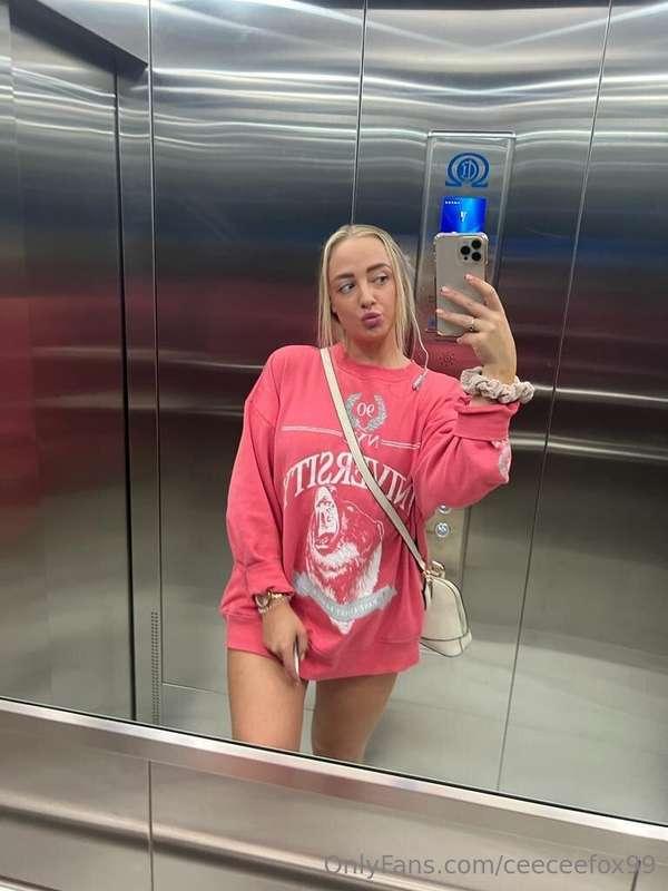 this is how I greet you at the door 😜