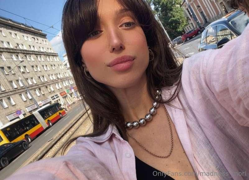 Hi guys 🤍 I'm Sonya, I'm 22 and I'm from Ukraine. I am engag..