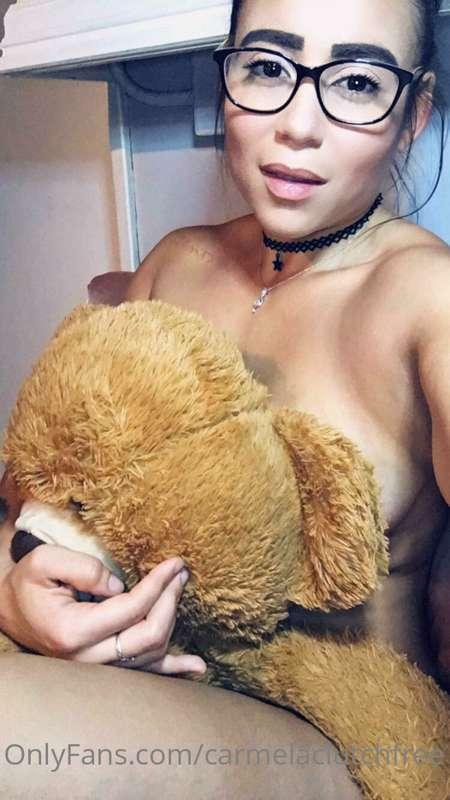 Wanna cuddle? Join me in my @clutchvip