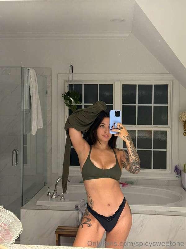 Going live on my VIP this THURSDAY 10/9 ✨ Get ready for a NU..