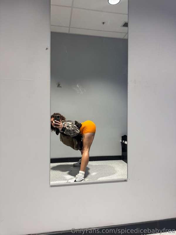 ass for daysss 😉
