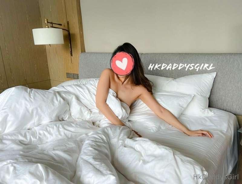 尋晚大戰完 希望你唔好介意💕 我啱啱起身 頭髮又亂又懵下懵下個樣🙈